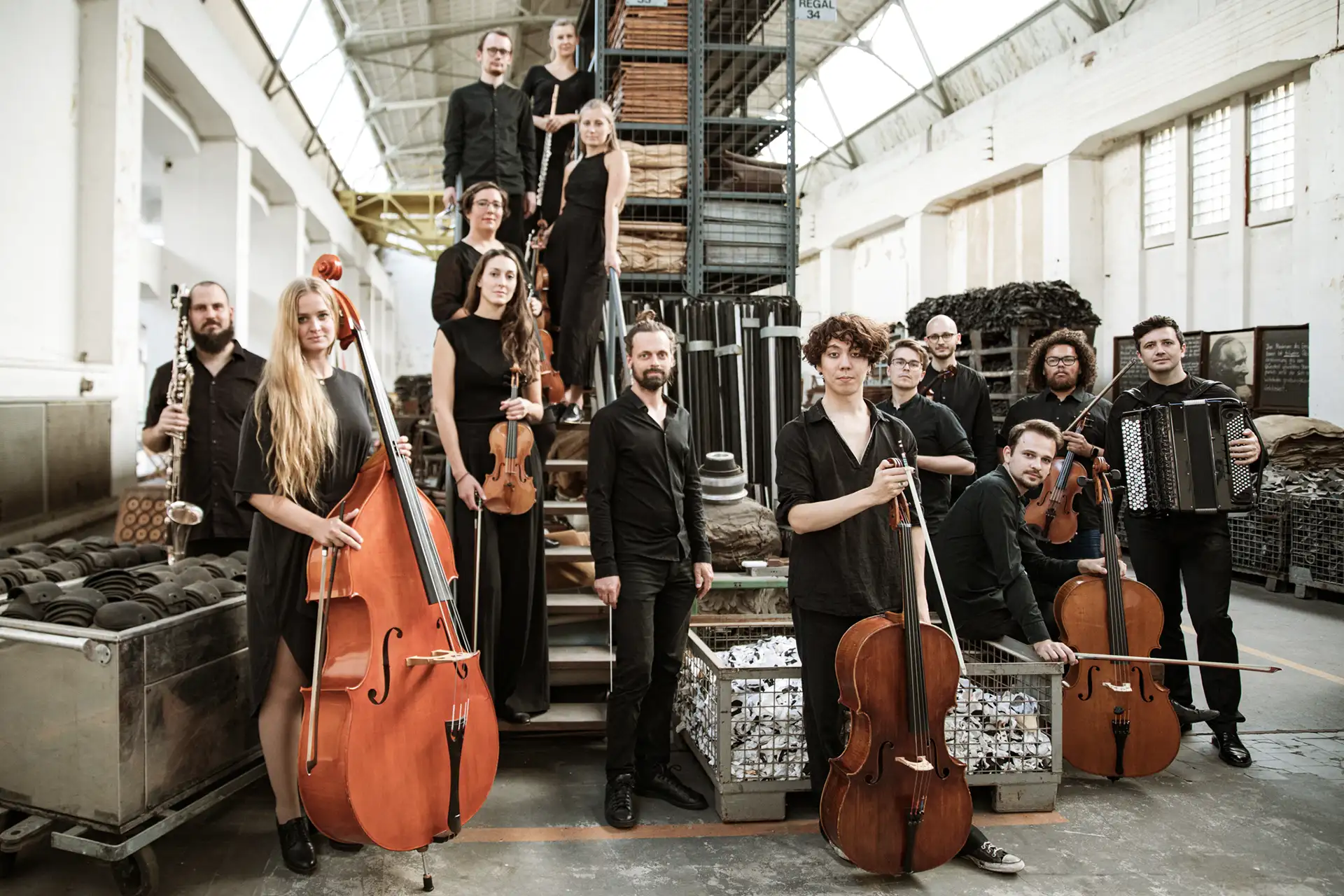 ORCHESTER IM TREPPENHAUS Bild